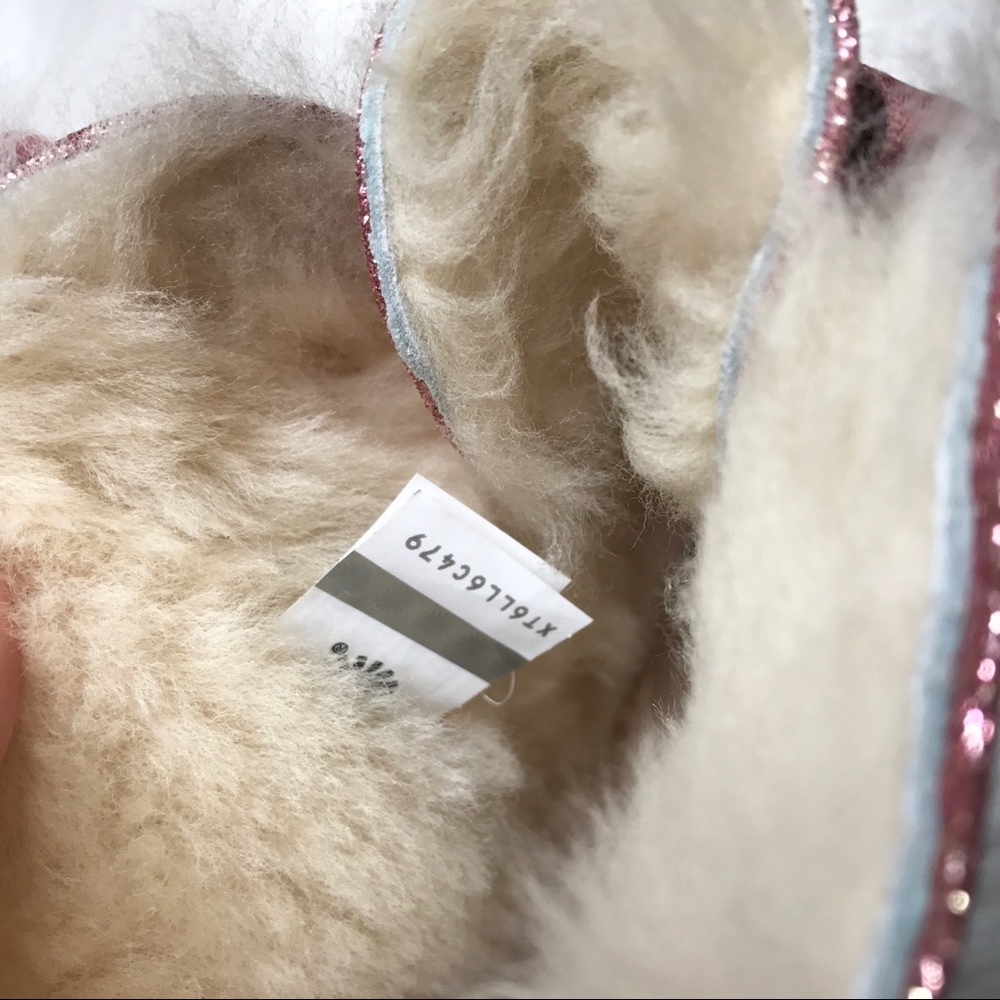 UGG LAST ONE Bailey Bow Rose Pink Glitter Boots - Picture 8 of 8